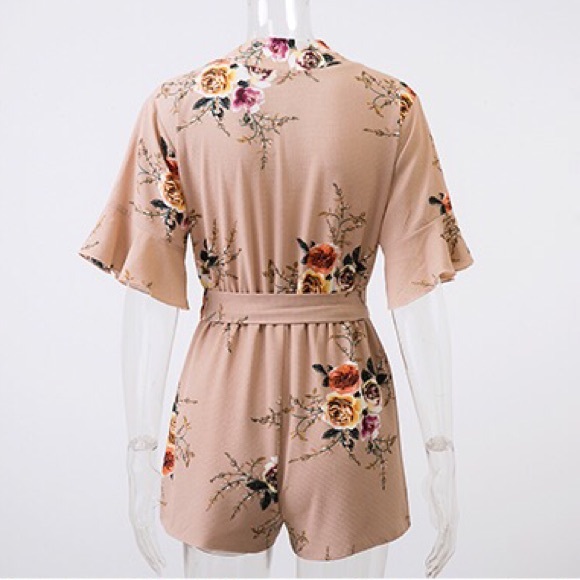 Flirty floral romper playsuit in tan!. - Picture 4 of 6